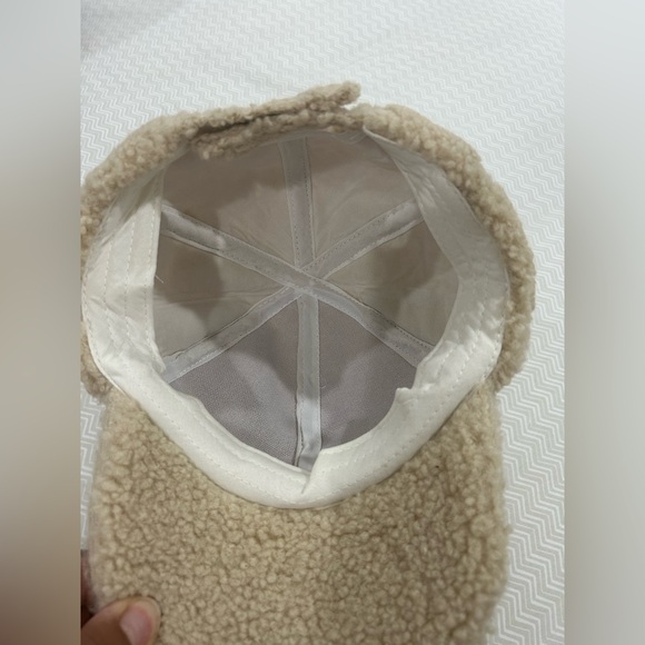 Kids Critter Sherpa Cap - Picture 9 of 9